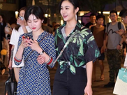 许晴把皮鞋当裤子穿，换了一双少女鞋好水嫩，49岁美得犯规了！