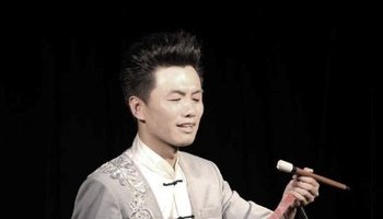 体重:70kg 毕业院校:南京林业大学 兴趣爱好:旅游;篮球 最喜欢的演员