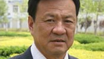 张迦茚