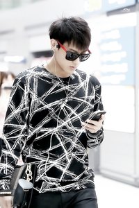 黄子韬_第1页_江苏创业园工商注册公司会计代