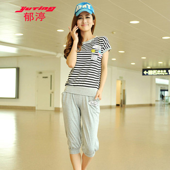 郁渟2014新款<em>少女装</em>短袖七分裤条纹休闲<em>运动</em>