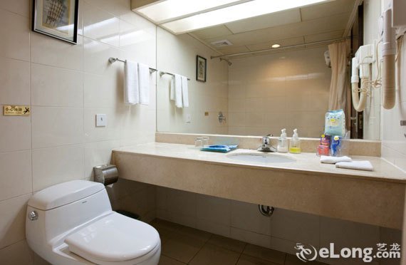 【长沙益友消防大酒店】标准房住宿1晚+免费