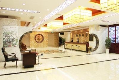 黄山明富大酒店+维也纳(黄山汽车站店)【4.1折