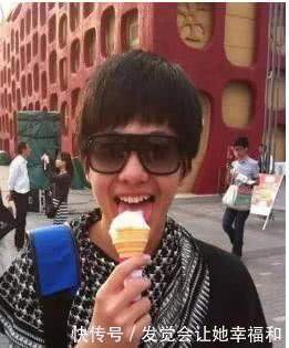 杨洋这张出道前的照片跟现在差距有点大,张艺