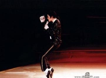 为什么说迈克尔杰克逊跳的霹雳舞不要去学 真