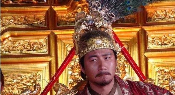 中国历史上农民起义很难成功, 为什么刘邦和朱