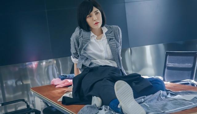 以一己之力扛起剧中的所有感情线！吕佳容凭《执行利剑》再次走红