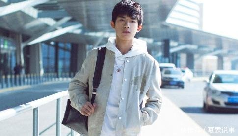 易烊千玺参加中戏期末考试,演完猴子又唱歌,同