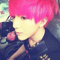 韩国明星男生红头发叫什么名字