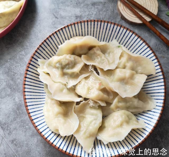 白菜猪肉水饺怎么调馅好吃?试试这样做,鲜香味