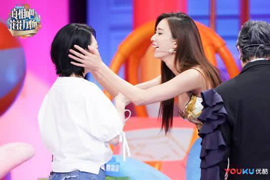 小S吐槽林志玲脚大,又曝光她的购物单,跌倒后