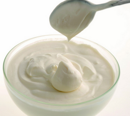 每天用酸奶擦脸对皮肤有好处吗