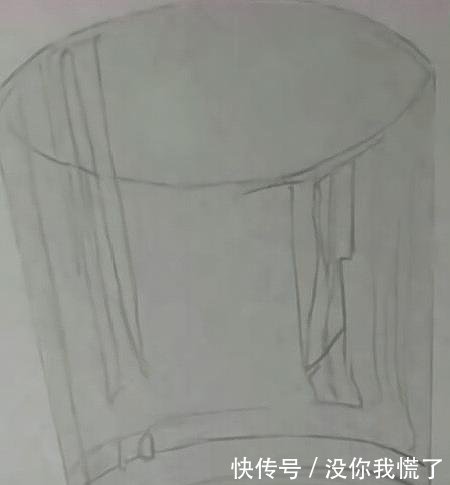 00后美术生晒出满分作业,王者般的操作,网友:差