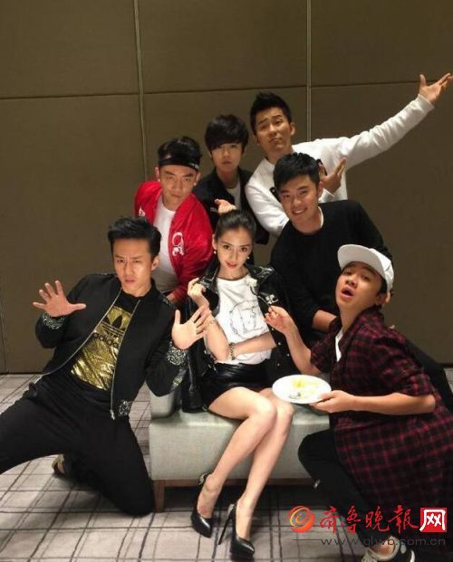 跑男第一季第一期成员图 t010a76ccc51e5b0a57.jpg?size=500x621