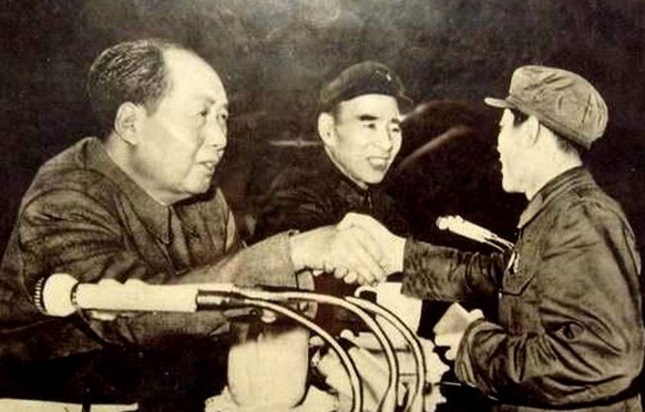 在1969年珍宝岛事件中，毛主席下达最独一无二的决策让世界瞠目结