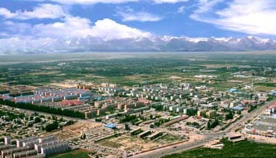 伊宁gdp_伊宁火车站图片(2)