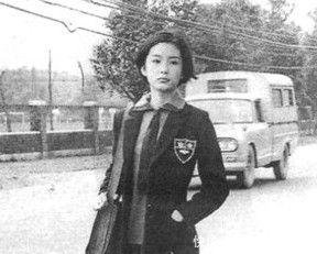 那些不可思议的明星泛黄旧照片 张国荣年轻时