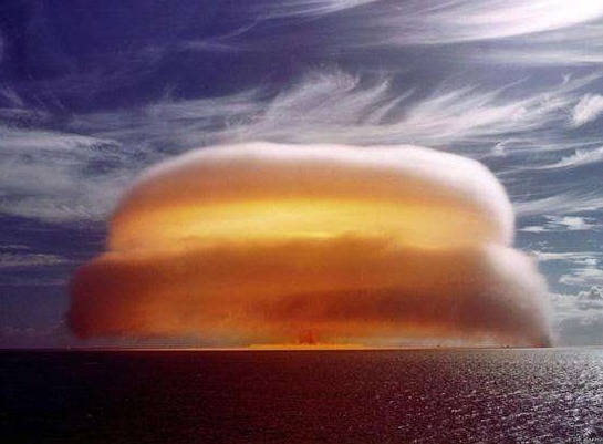 5000万吨当量的"氢弹之王"爆炸什么样,比10万个太阳还