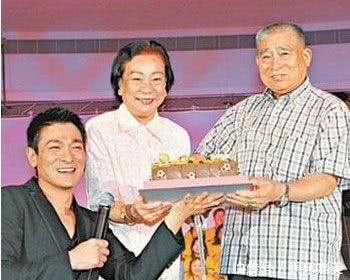 刘德华孝顺父母却为何与穷困潦倒姐姐断绝关系