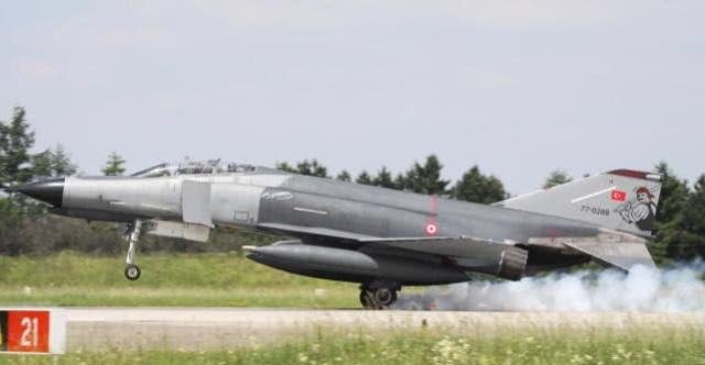 土耳其终极F4战机突发事故,号称终结者,超期