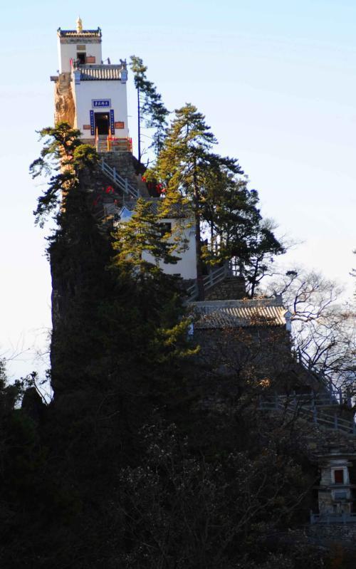 全球最险要的房子，外国人看见大赞中国人了不起