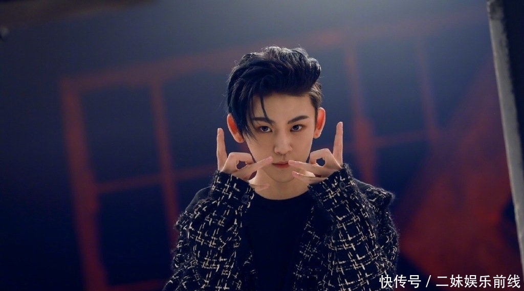 小鬼王琳凯否认恋情,脱粉回踩粉丝晒出两人暧