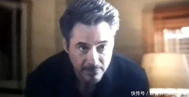 复联4托尼葬礼,梅姨安慰帕克,浩克掩面而泣,只