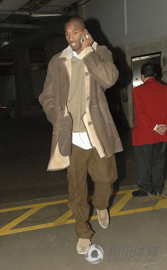 科比<em>v领毛衣</em>套衬衫装什么牌子?哪能找到_360