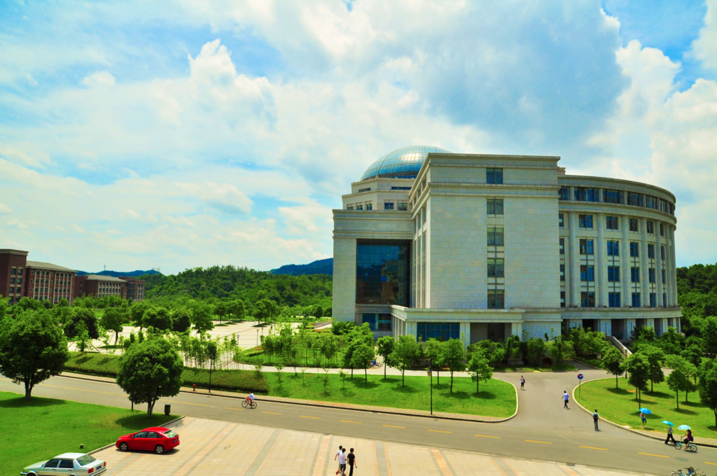美丽的西北工业大学长安校区校园里_风景520