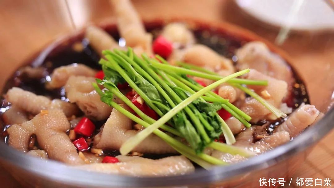 自制抖音最火的网红柠檬鸡爪,刚端上桌就被人