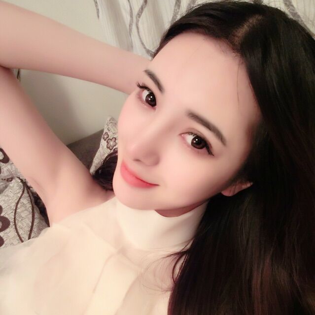 女主播大片撞衫禁欲系女神杜鹃,完美诠释:美人在骨不在皮