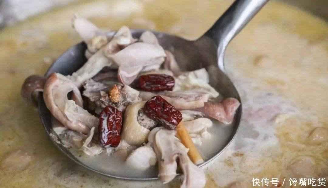 什么炖猪肚 t0115b92a2aeb8283ea.jpg