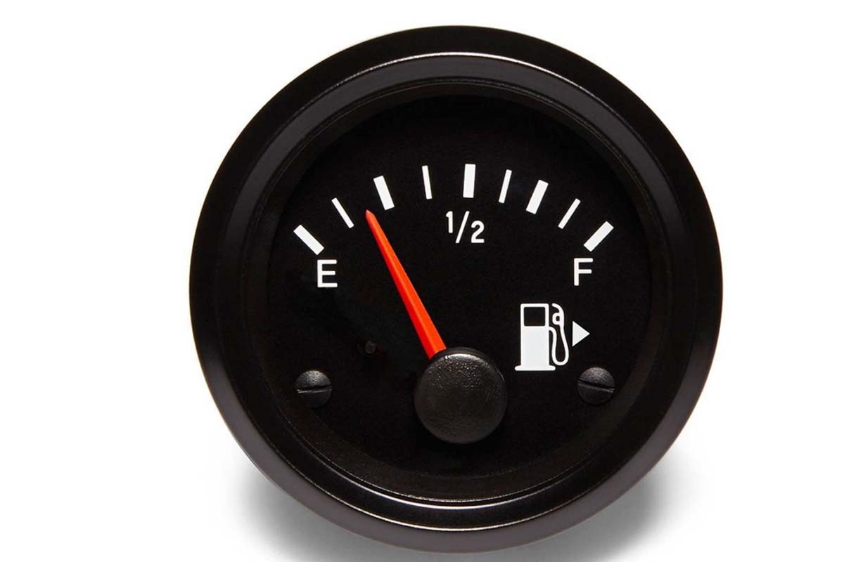 油表:表示油量多寡之外,还标示油箱口的方向.