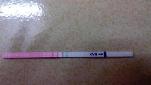 验孕纸一深一浅_验孕纸一深一浅图解_40多天