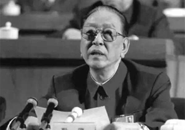 此副总理没有军衔,却是军中第一高手,送毛主席老虎尝鲜