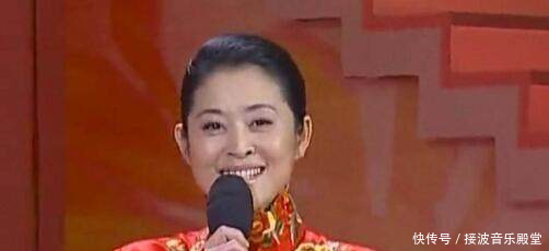 倪萍与丈夫近照罕见曝光,一个细节暴露这才是