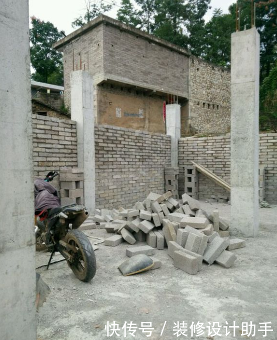 漂泊半生城里实现不了自己的价值,只得灰溜溜的回农村自建房养老