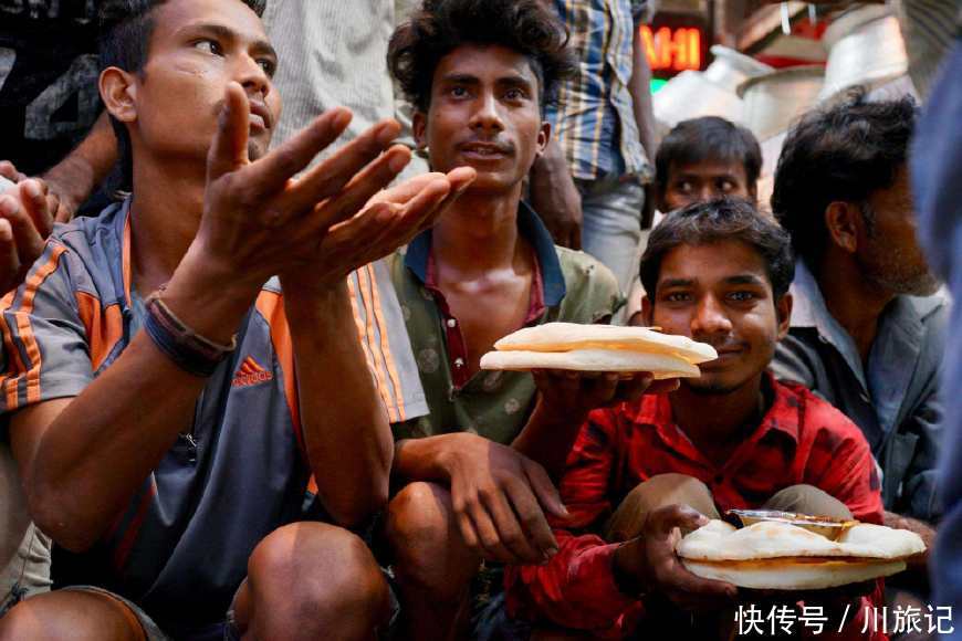 印度青年到中国:坐高铁不能拍照,以为中国到处是寺庙和贫民窟