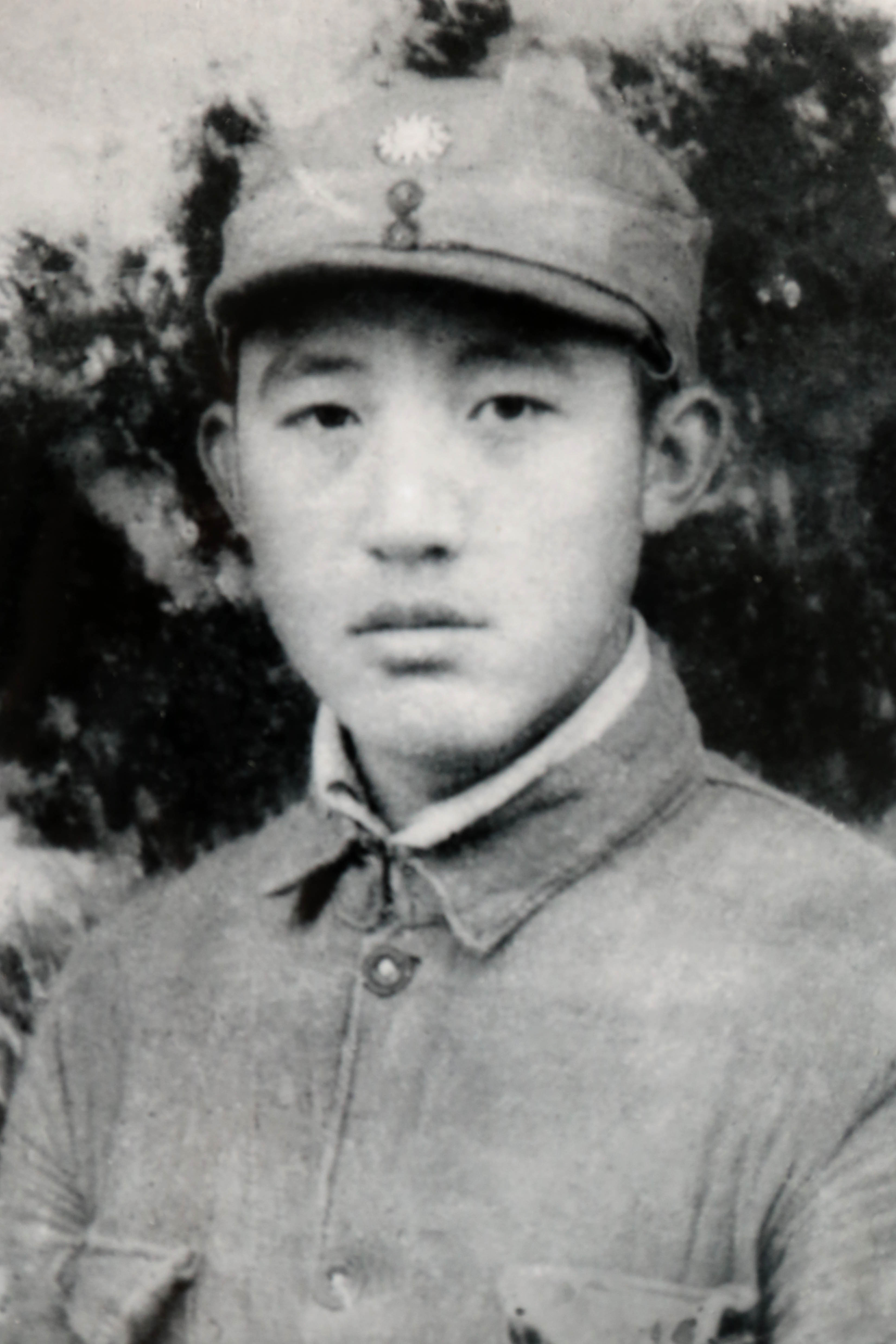 比狼牙山五壮士还壮烈,四人围在一起,拉响手榴弹!一人居然没死