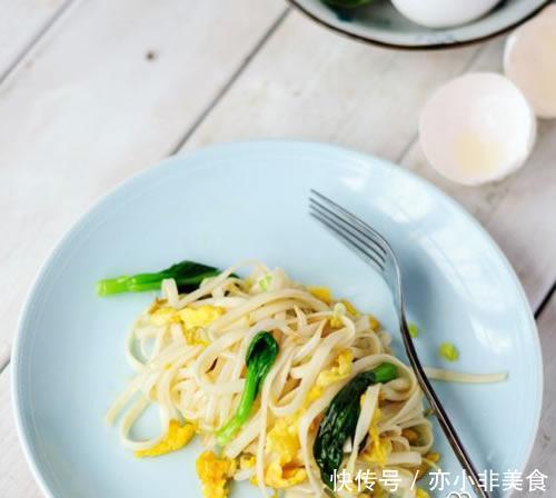 炒什么菜适合放孜然粉 t012111453fb83978e3.jpg