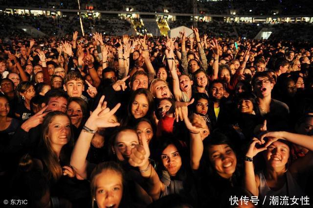 杨幂因诈捐形象大跌!中间人李萌终于发声,惨