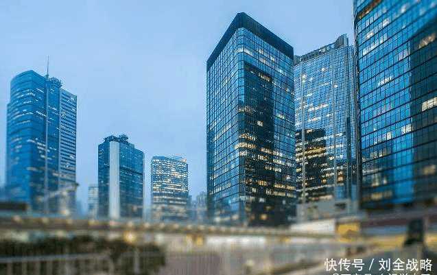 最新房价巨变,1亿购房者大呼银行已经把房价抬高,买房子更难了
