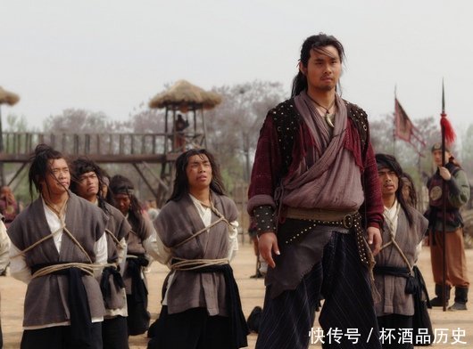 梁山十大巨人排行榜:他执中军帅旗之位,使敌军不敢上前