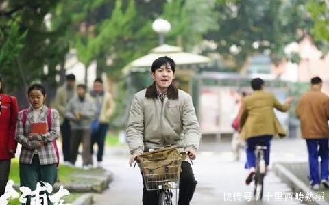 年末创业剧撞档播出 张博《大浦东》化身金融