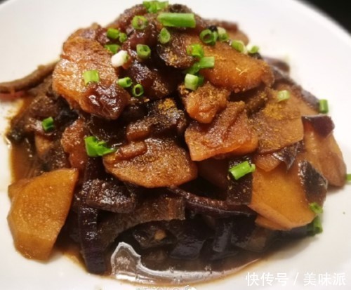 妈妈突然来看我和老婆,我们惶恐招待,妈妈的话让我们脸色大变