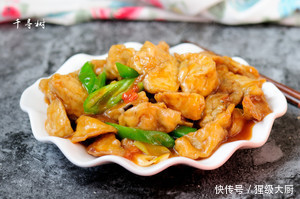 逢年过节百吃不厌的一道菜“红烧茄子”其实做法很简单!