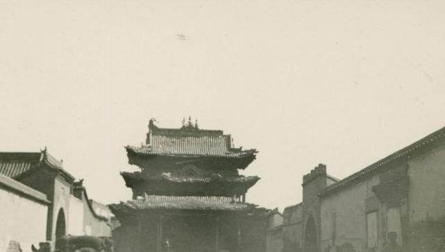 1909年阎锡山留学日本归来的山西太原,照片由