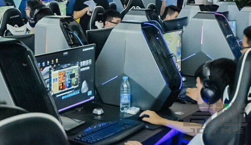 VR革命已到来 200元每小时“VR网吧”你会上吗？