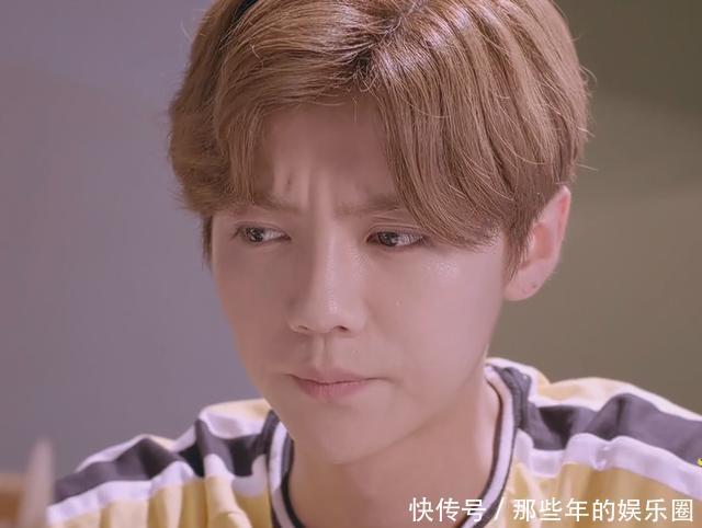 《甜蜜暴击》鹿晗游泳,衣服也穿太多了吧?网友