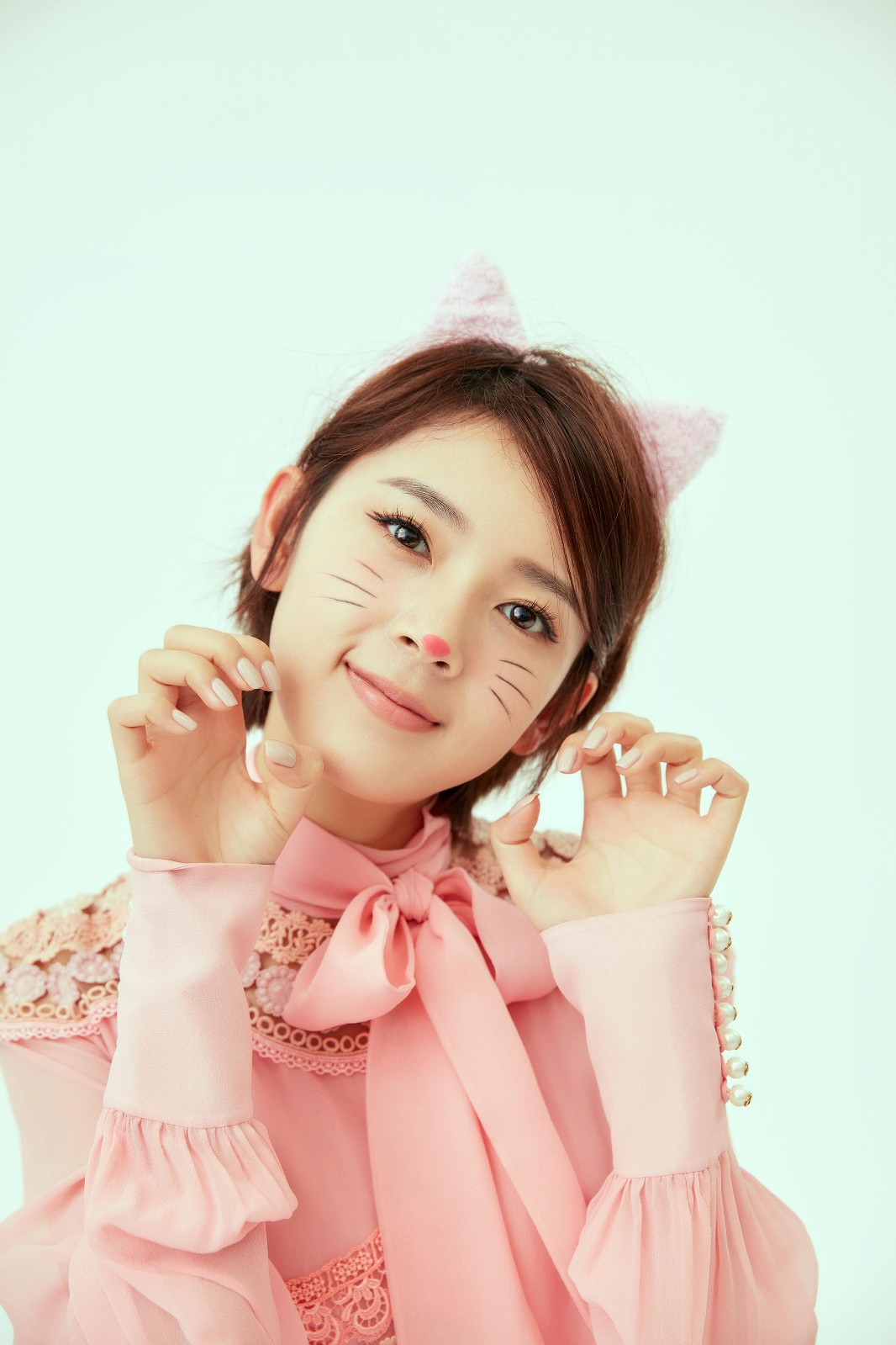 陈瑶复古写真曝光 猫爷秒变猫女郎 - 360娱乐,你开心就好